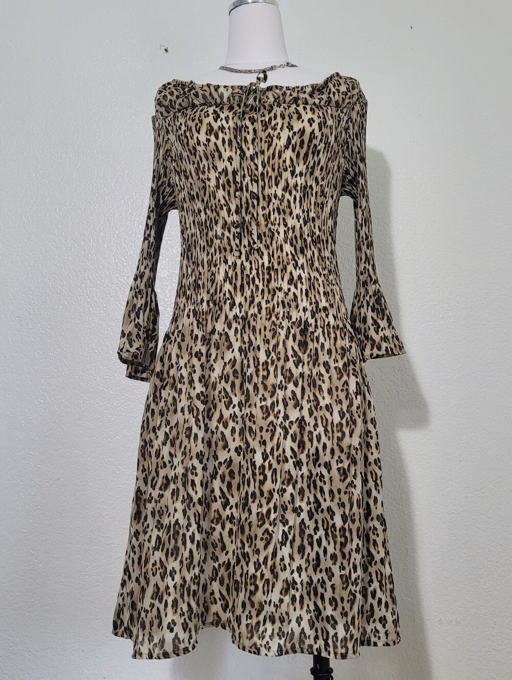Sunny Leigh Leopard-Print Off-Shoulder Midi Dress in Beige and Black Size 0X